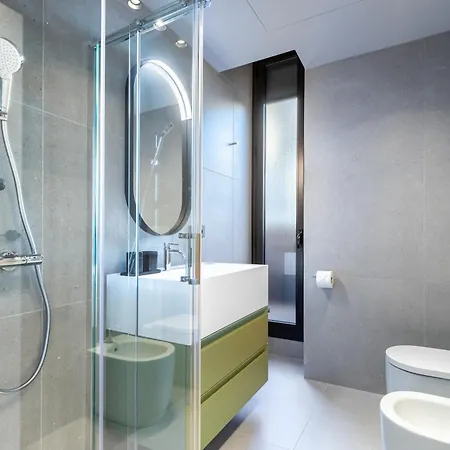 Hostdomus - San Quintino Διαμέρισμα *