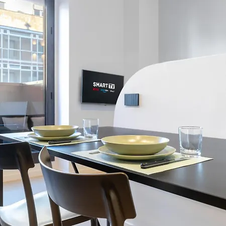Hostdomus - San Quintino Turin