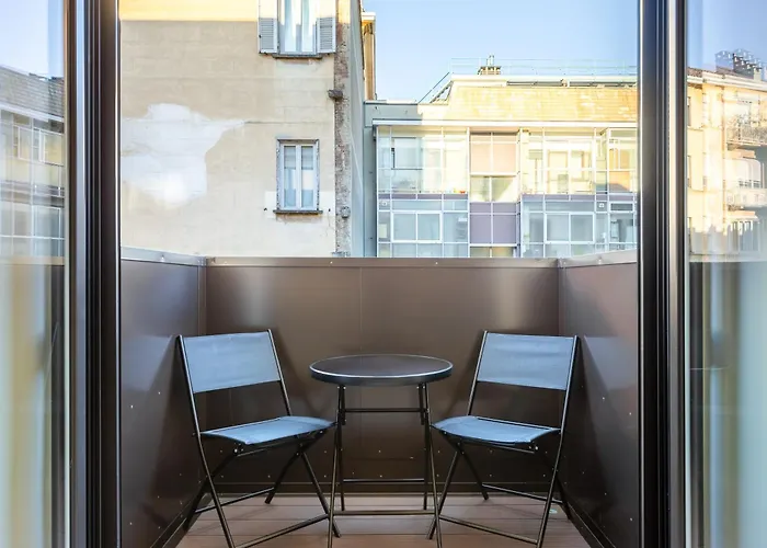 Hostdomus - San Quintino Apartman *