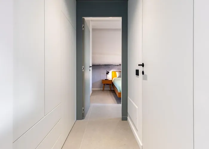 Hostdomus - San Quintino Appartamento