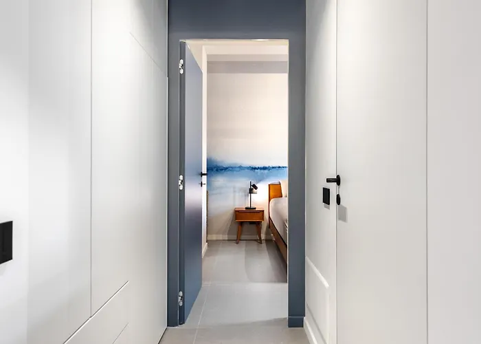 Hostdomus - San Quintino Apartment
